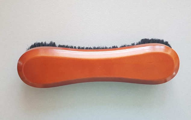 Billardbürste Mahagoni groß mit handlicher Form